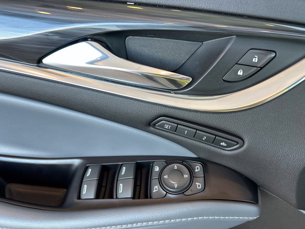 Used 2018 Buick Enclave Premium FWD image 27