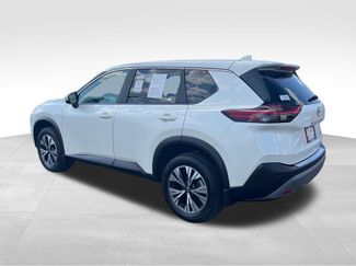 Used 2023 Nissan Rogue SV FWD video 3