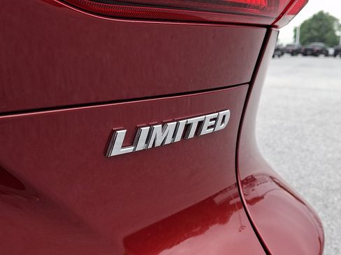 Certified 2023 Toyota Venza Limited AWD/4WD image 33