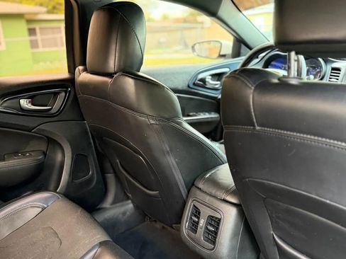 Used 2015 Chrysler 200 S w/ Comfort Group image 12