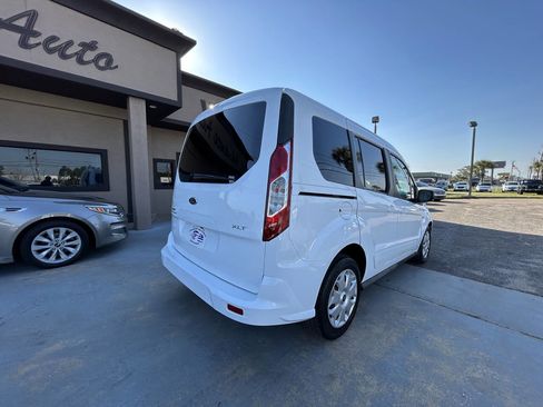 Used 2016 Ford Transit Connect XLT image 5