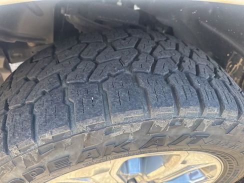 Used 2021 RAM 1500 Big Horn AWD/4WD image 3