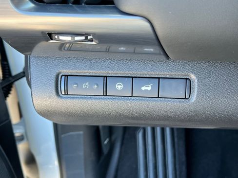 New 2026 Nissan Pathfinder SL AWD/4WD image 32