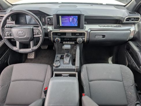 Used 2025 Toyota Tacoma SR5 AWD/4WD image 4
