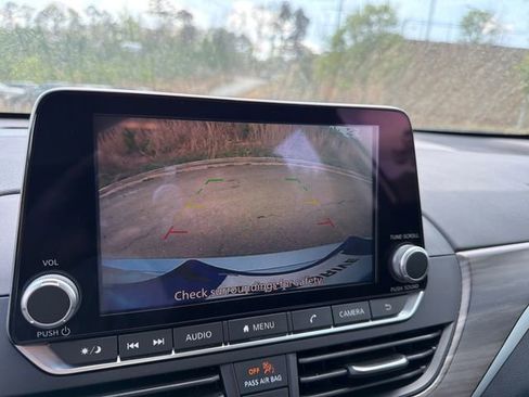 Used 2023 Nissan Altima 2.5 SV image 29