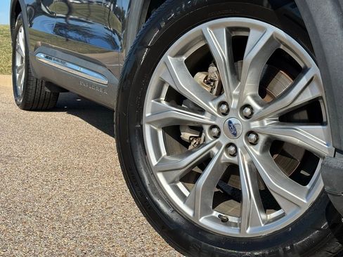 Used 2020 Ford Explorer XLT w/ Equipment Group 202A image 2