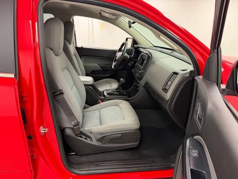 Used 2020 Chevrolet Colorado W/T w/ WT Convenience Package RWD image 9
