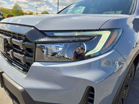 New 2026 Honda Ridgeline Black Edition image 7