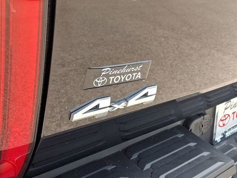 Used 2023 Toyota Tundra Limited AWD/4WD image 37