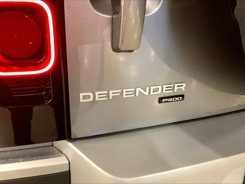 Used 2023 Land Rover Defender 130 SE AWD/4WD image 9
