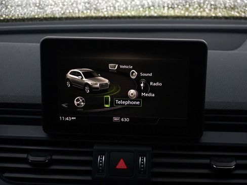 Used 2020 Audi Q5 2.0T Premium w/ Convenience Package image 22