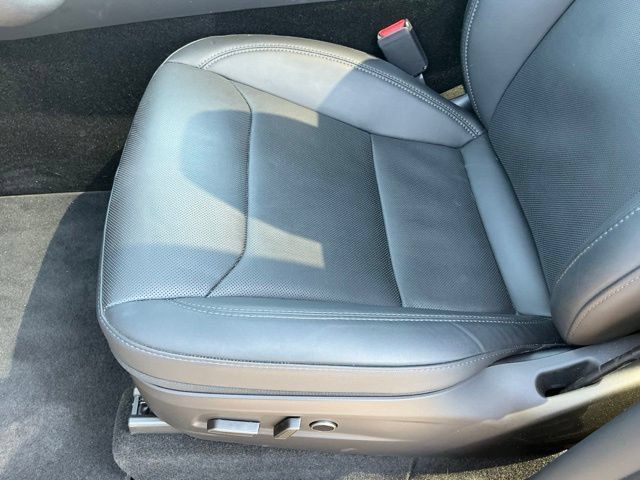 Used 2026 Tesla Model Y 2WD image 15