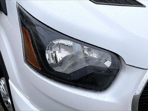 Used 2023 Ford Transit 350 XLT image 27