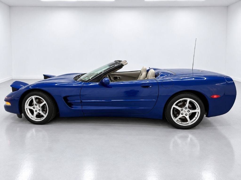 Used 2004 Chevrolet Corvette Convertible w/ Preferred Equipment Group RWD image 6