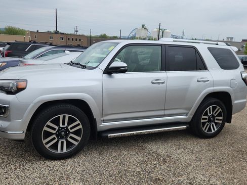 Used 2020 Toyota 4Runner Limited AWD/4WD image 7