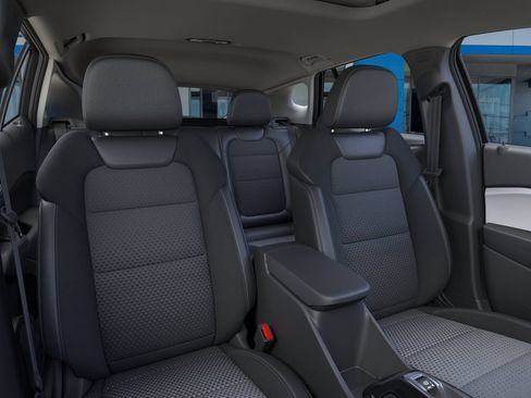 New 2026 Chevrolet Trax LT w/ Sunroof Package FWD image 16