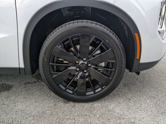 New 2026 Mitsubishi Outlander LE FWD image 11