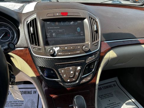 Used 2017 Buick Regal AWD image 16