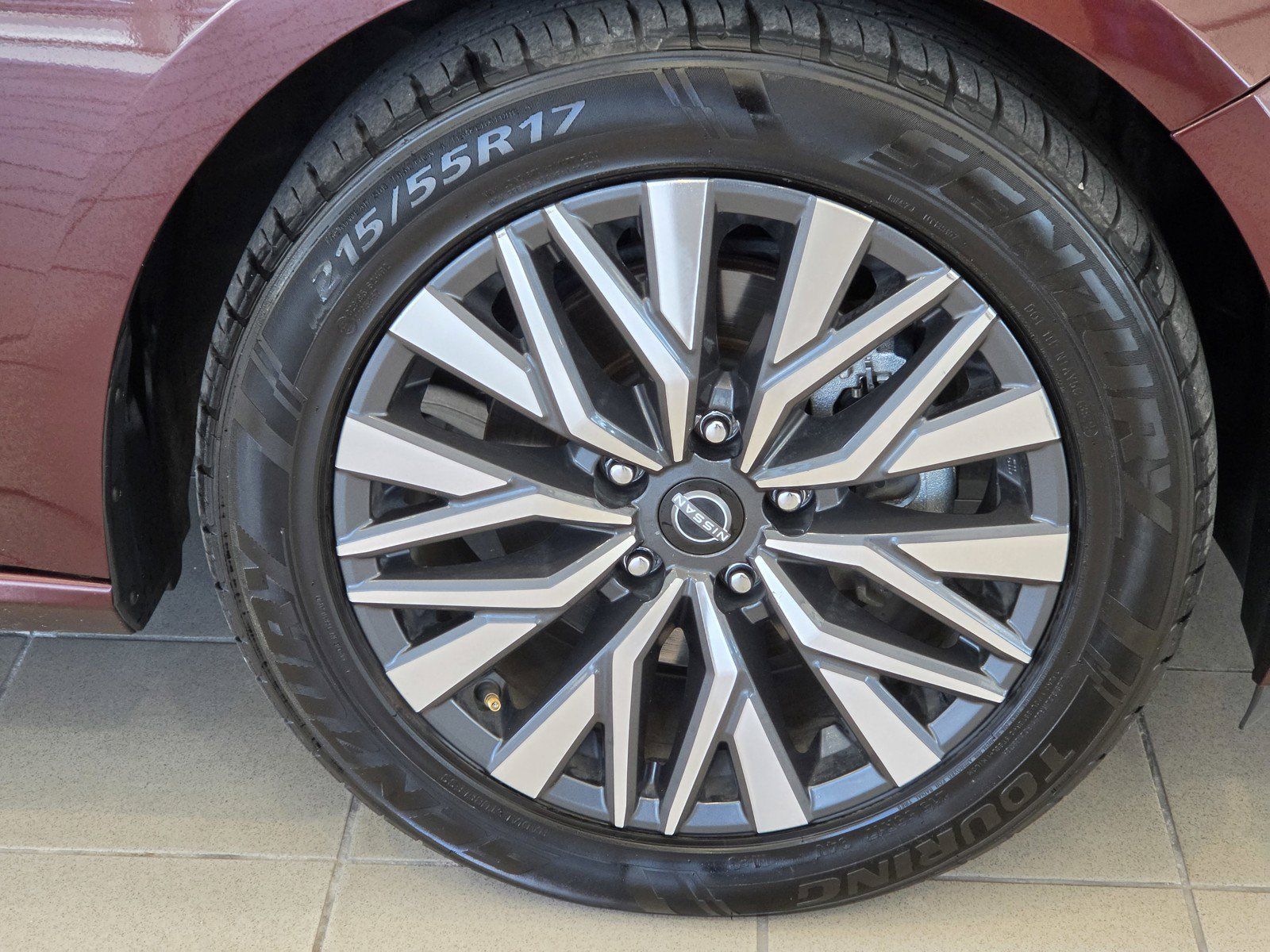 Used 2024 Nissan Altima 2.5 SV FWD image 28