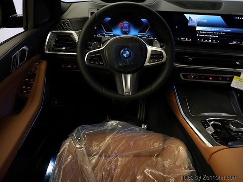 New 2026 BMW X5 xDrive50e w/ M Sport Package image 16