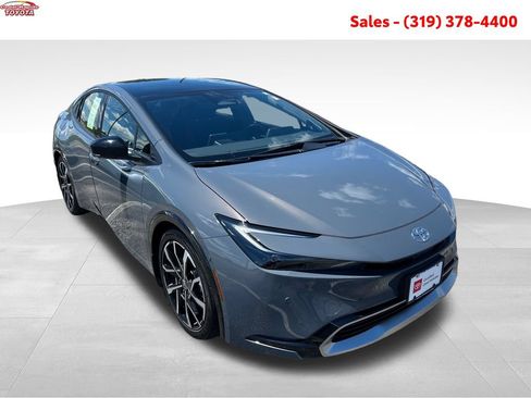 Certified 2026 Toyota Prius Plug-In Hybrid w/ Limited Premium Package FWD image 10