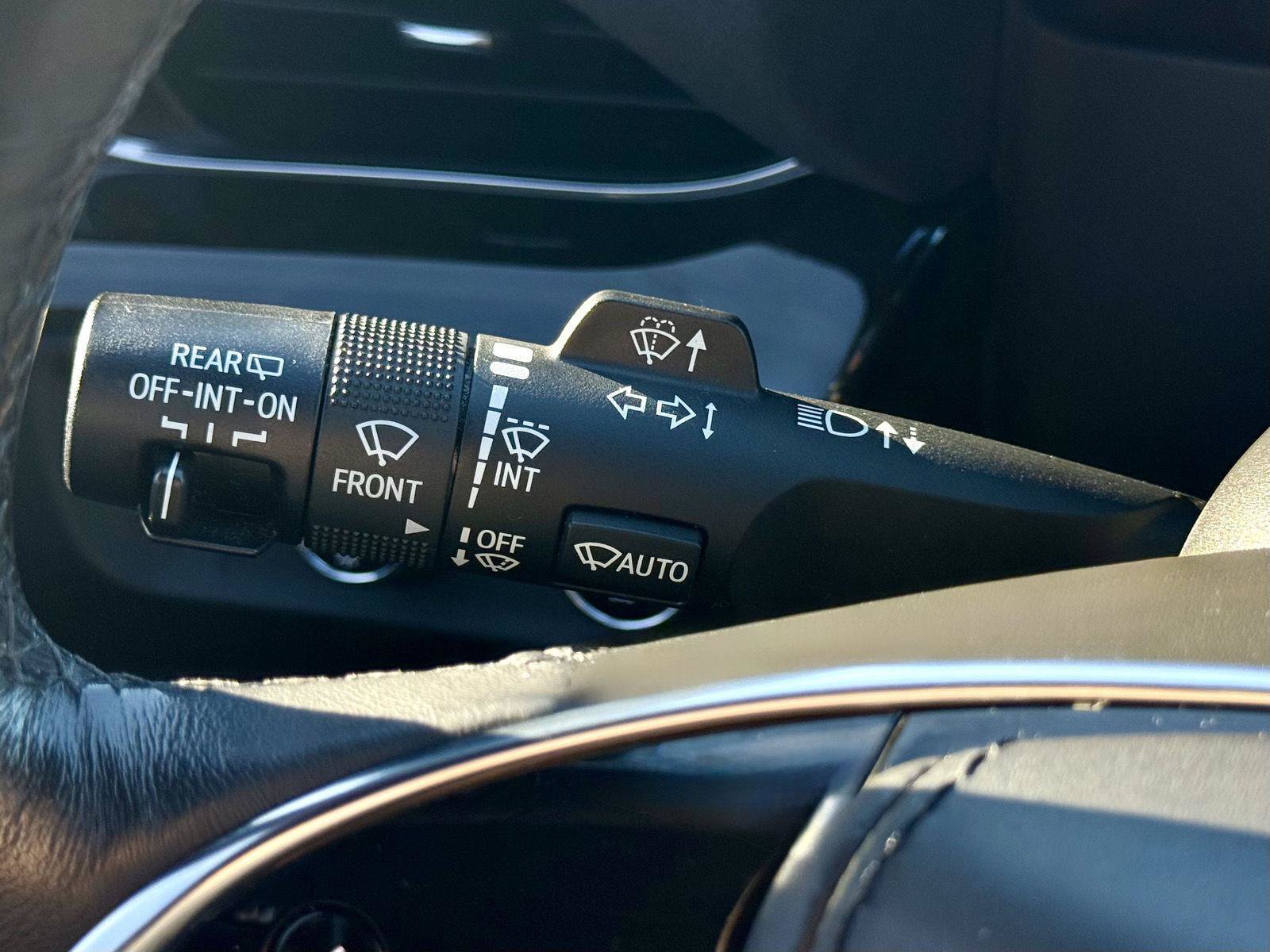 Used 2019 Cadillac Escalade ESV Platinum AWD/4WD image 24
