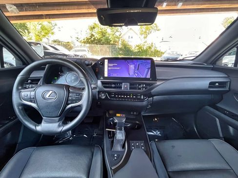 Used 2023 Lexus UX 250h AWD w/ Premium Package image 14