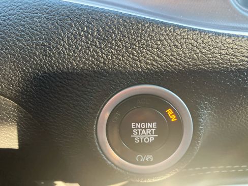 Used 2022 Dodge Challenger R/T image 24