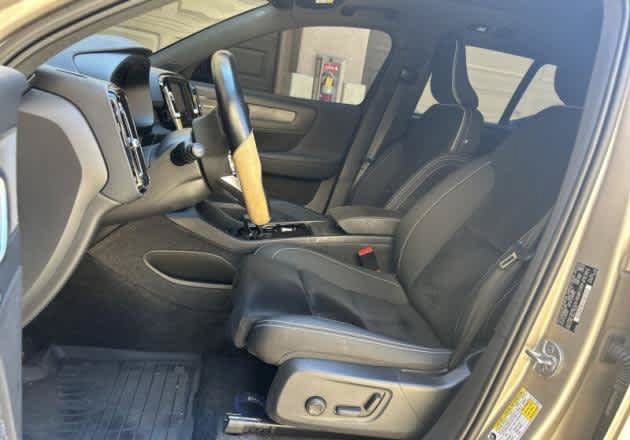 Used 2024 Volvo XC40 Recharge Ultimate w/ Protection Package Premier AWD/4WD image 3