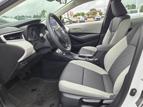 Used 2024 Toyota Corolla LE FWD image 5