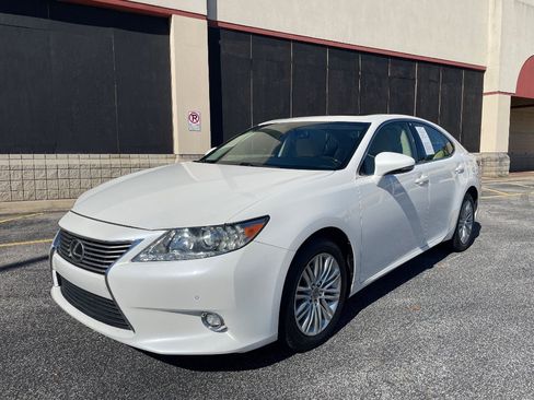Used 2014 Lexus ES 350 w/ Luxury Package FWD image 1