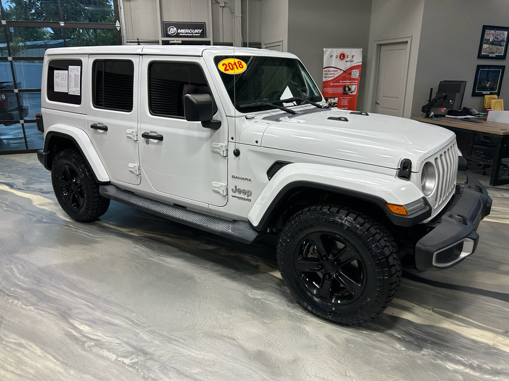 Used 2018 Jeep Wrangler Unlimited Sahara AWD/4WD image 26
