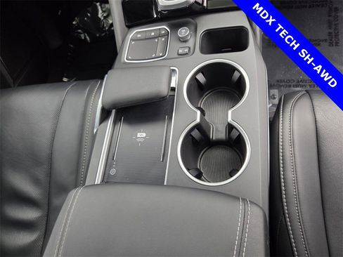 Used 2024 Acura MDX SH-AWD w/ Technology Package image 21