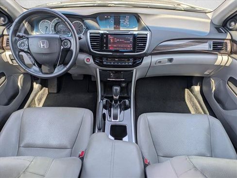 Used 2017 Honda Accord EX-L image 17