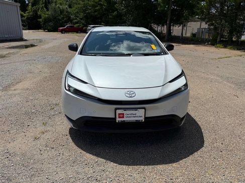 Certified 2024 Toyota Prius LE FWD image 2