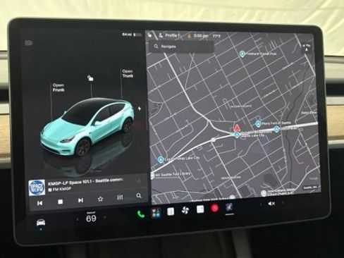 Used 2024 Tesla Model Y Long Range AWD/4WD image 33