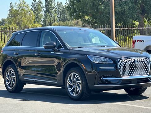 Used 2025 Lincoln Corsair FWD w/ Equipment Group 101A image 10