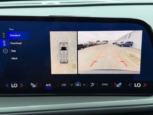 New 2026 Chevrolet Traverse LT w/ Driver Confidence Package image 32