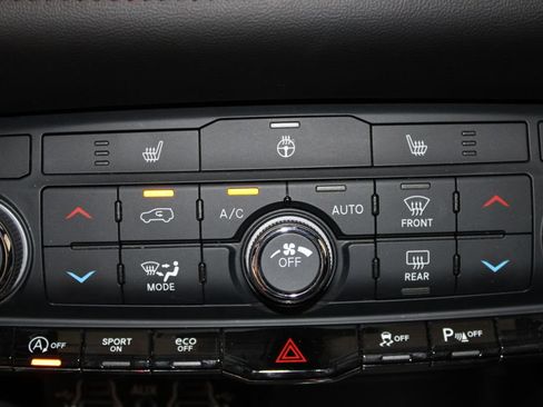 Used 2025 Dodge Durango GT AWD/4WD image 28