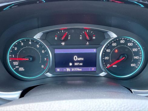 Certified 2023 Chevrolet Traverse LT w/ Rear Camera Mirror Package image 24