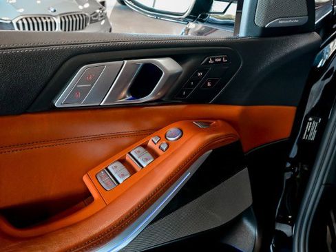 Used 2021 BMW X7 M50i w/ Executive Package image 18