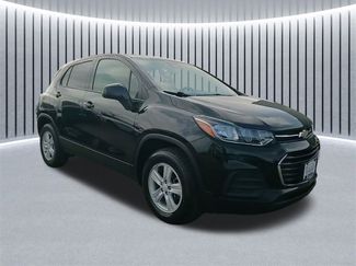 Used 2021 Chevrolet Trax LS w/ Tint and Cruise Package video 1