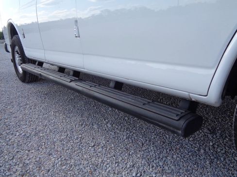 Used 2018 Chevrolet Express 3500 LS image 31