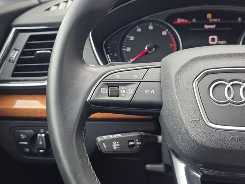 Used 2023 Audi Q5 2.0T Premium w/ Convenience Package AWD/4WD image 32
