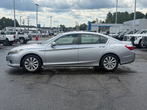 Used 2015 Honda Accord EX-L image 2