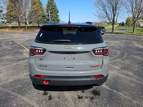 Used 2024 Jeep Compass Trailhawk image 5