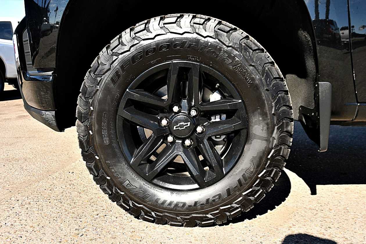 Used 2020 Chevrolet Silverado 1500 LT Trail Boss AWD/4WD image 8