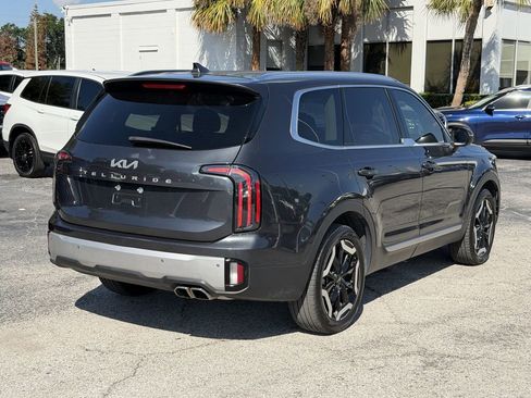 Certified 2024 Kia Telluride EX w/ EX Captain's Chair Package FWD image 5