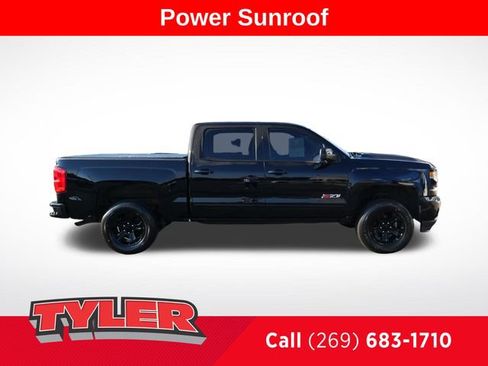 Used 2017 Chevrolet Silverado 1500 LTZ Z71 w/ LTZ Plus Package AWD/4WD image 9