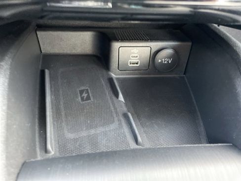 Used 2024 Ford Escape Platinum image 29